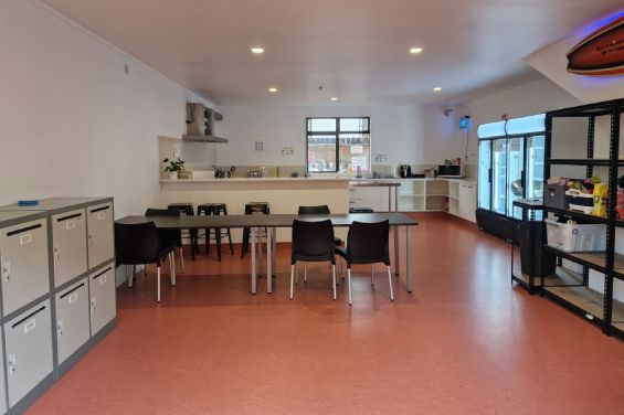 Mixed 4 Bed Dorm - shared kitchen